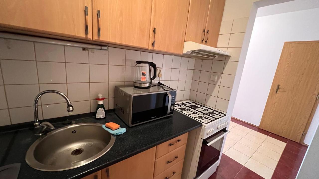 2 Room Apartment, Near Oc Galeria, Petrzalka Bratislava Exterior foto